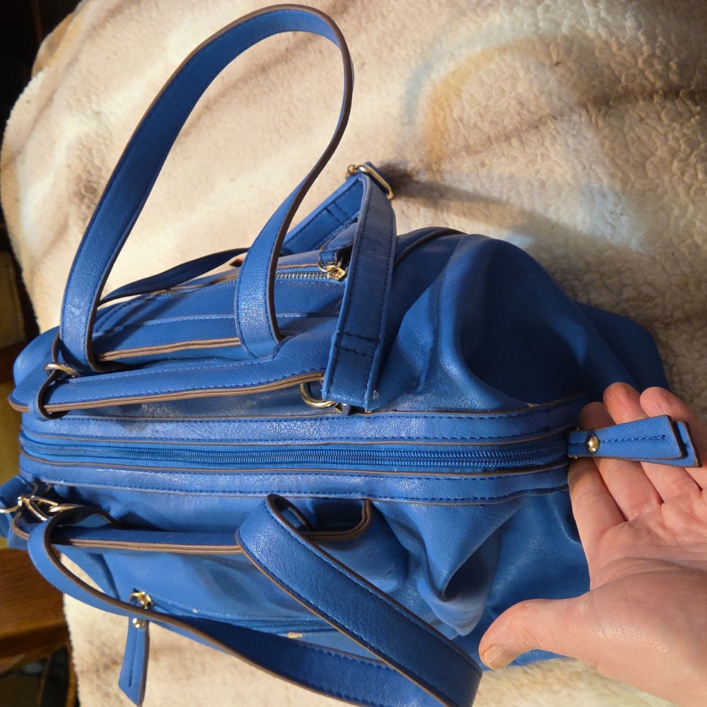 Sondra Roberts 2 Blue Leather Crossbody Satchel $300 Estimated Retail GUC - Picture 16 of 16
